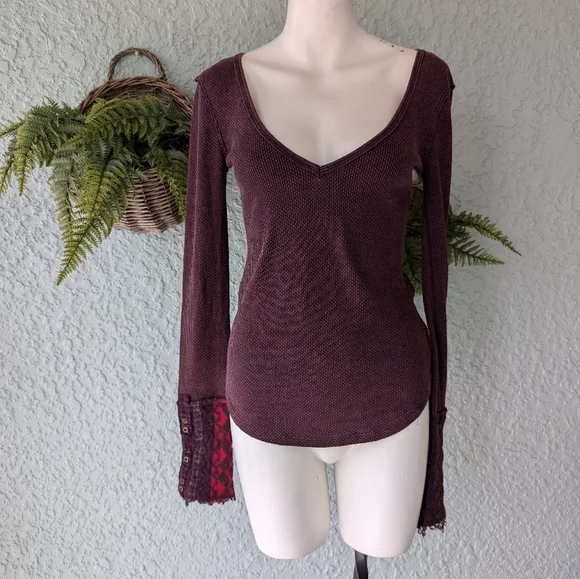 Free People Art School Embroidered S V-Neck Thermal Waffle Knit Long Sleeve Top - Picture 2 of 9